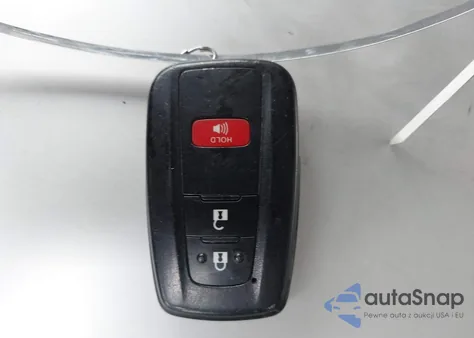 2016 Toyota Prius Four Touring z USA, uszkodzony, nr VIN JTDKARFU8G3015083